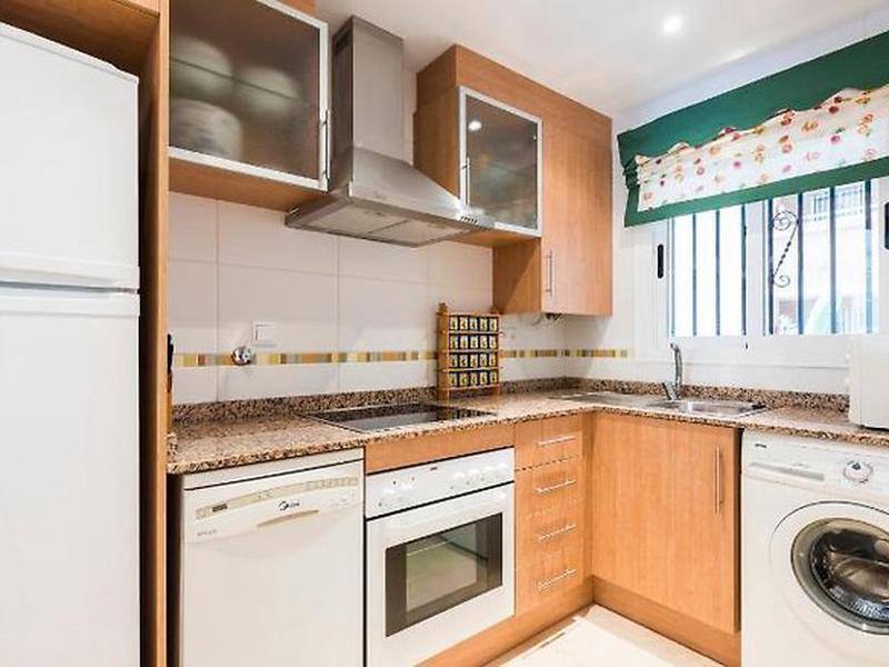 DBEE0623221357D6921AB332B7ABA7A5