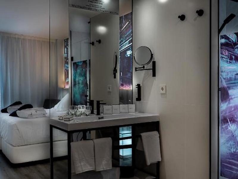 FE5FA37B196DD7FC23762C1ABAE9AC65