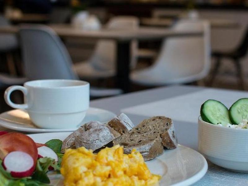 E693C3DAB546217F62E7CC648D43F4E1