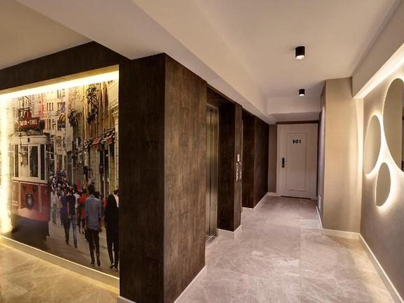 C68FF8EF5CD73A5E05B94F266578B1CE