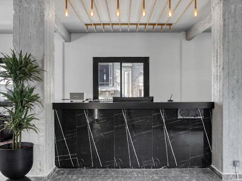 B56CC524E2C2126D4C193D68316961AD