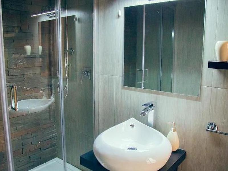 80282C08F19584A40C302A60E1811386