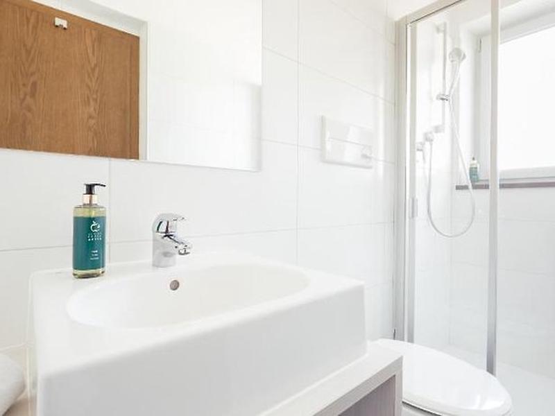 BD711B6FA43A403EEDD4DEEA1280CC2E