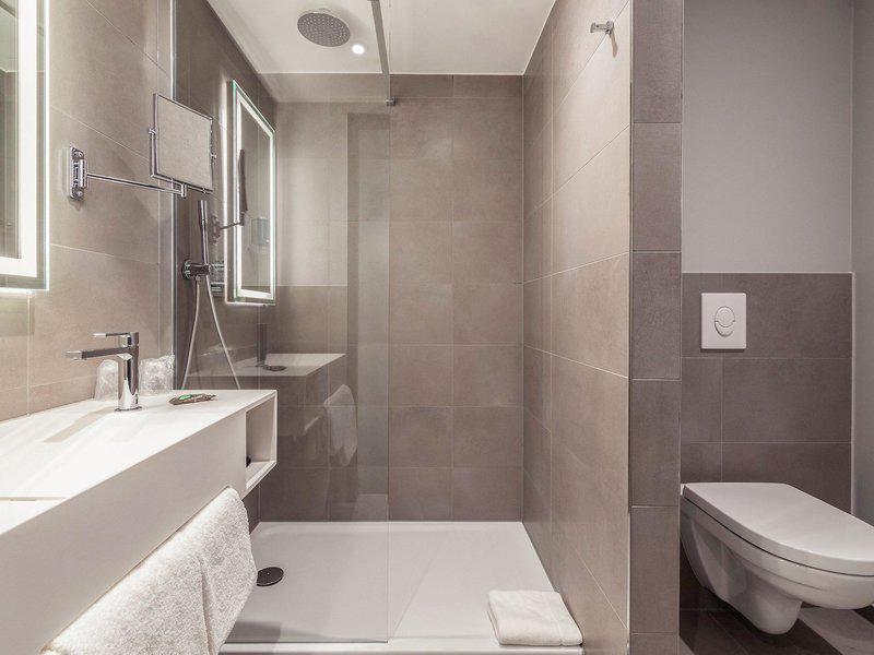 BFF1851B3AC0A539AC1A123146FFA014