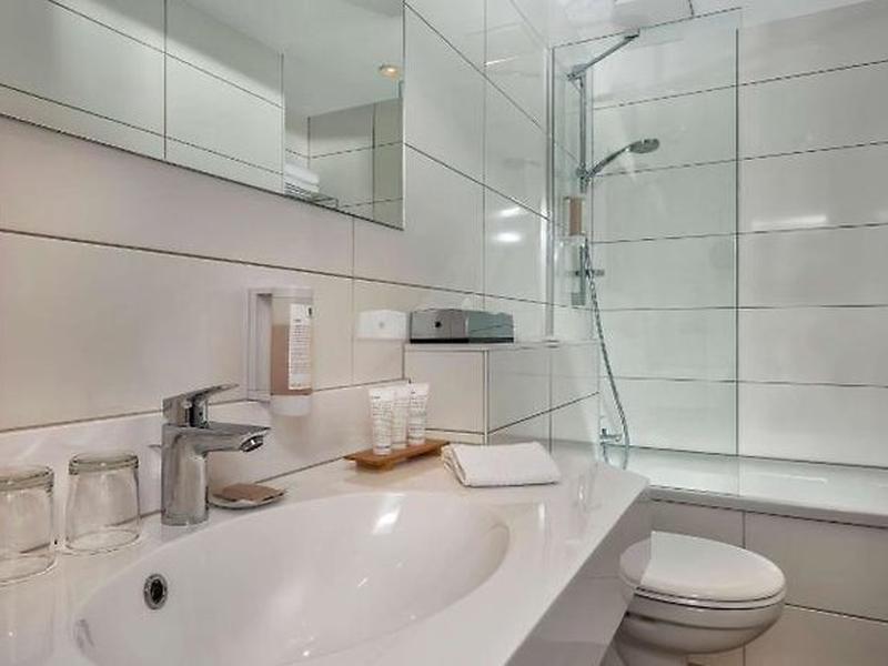 5FD530B03DDFEAEA523A7A668C5DB5B6