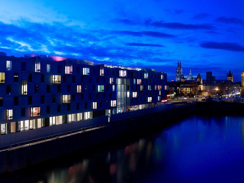 38BBF33E37A3A8D61C92E4991ADAA25B