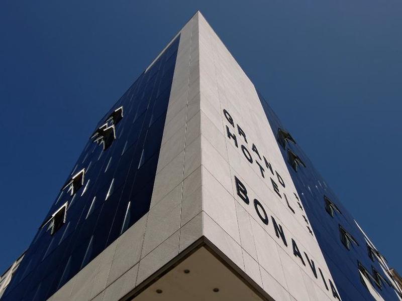 B4AD1B559C49B44B4B3EBB4A5F8A1F19