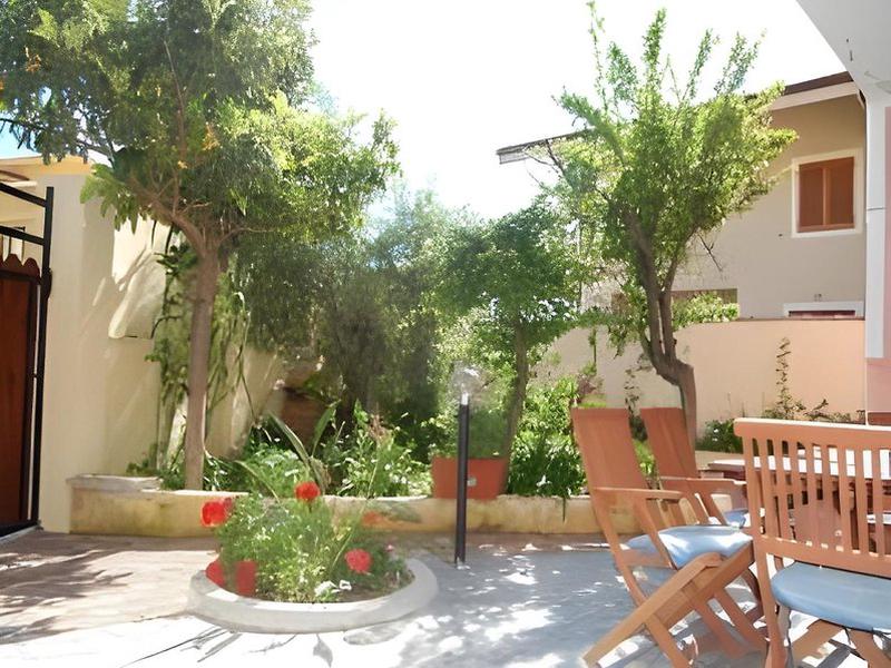 EBB57FB07F6CAAEDB3B40625C5DBD6FE