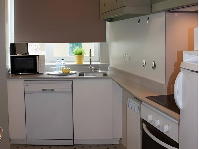 35948C9E4AF853F439C7676E7923442F