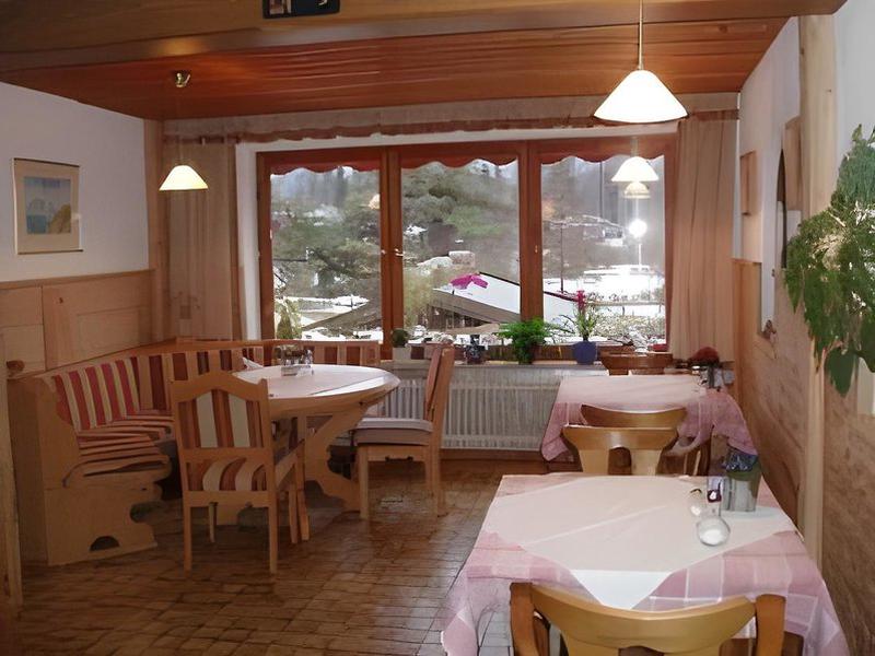 833673C79BCA4F71BE9220BADDA980A4