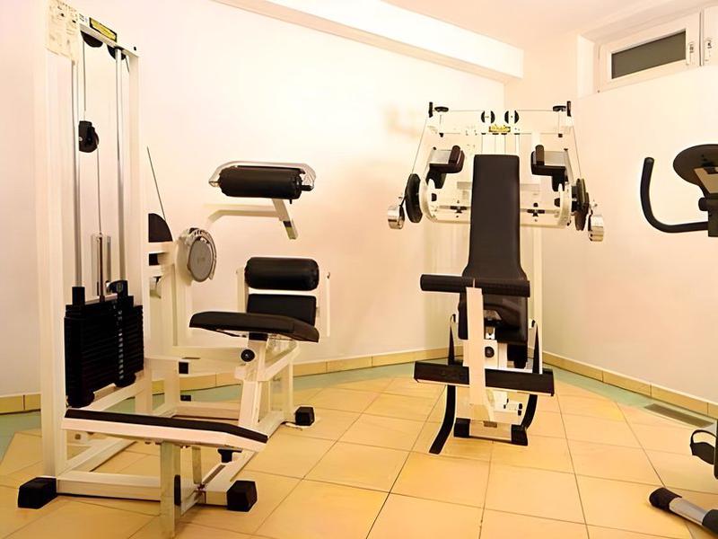 F0AF876430A6F94BA071B1E35CBD5F7D