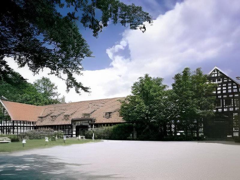 E33EEA6BE41771D6C6E9712C15695141