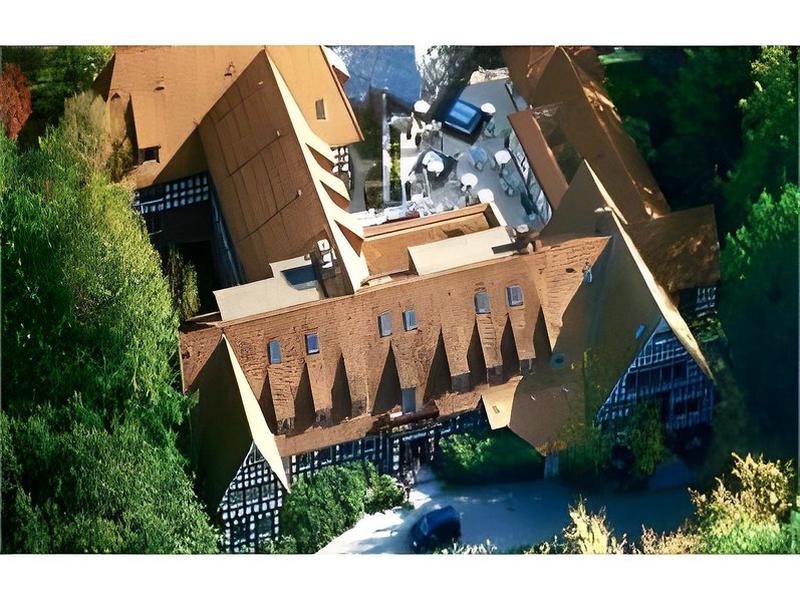 395BB57CE10CDD2484A7165D2E9A7A3A