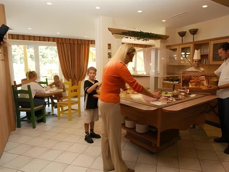 90BB266883BC92D9D0AD89FDC00CD165