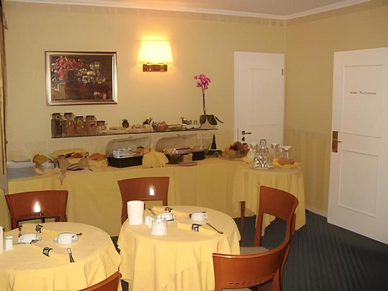 AB77A785511FEF455D3D2D309C7463C8