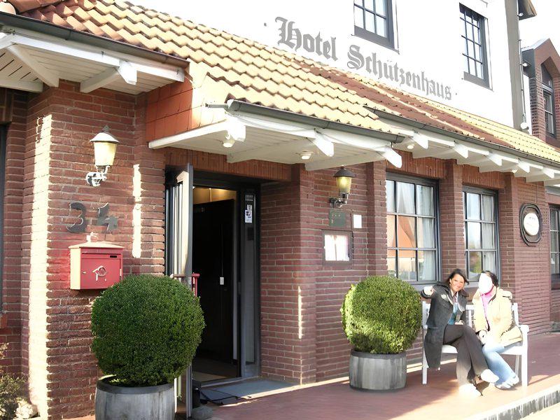 73A99E651388D14D7A81C8BA6D3F50C1