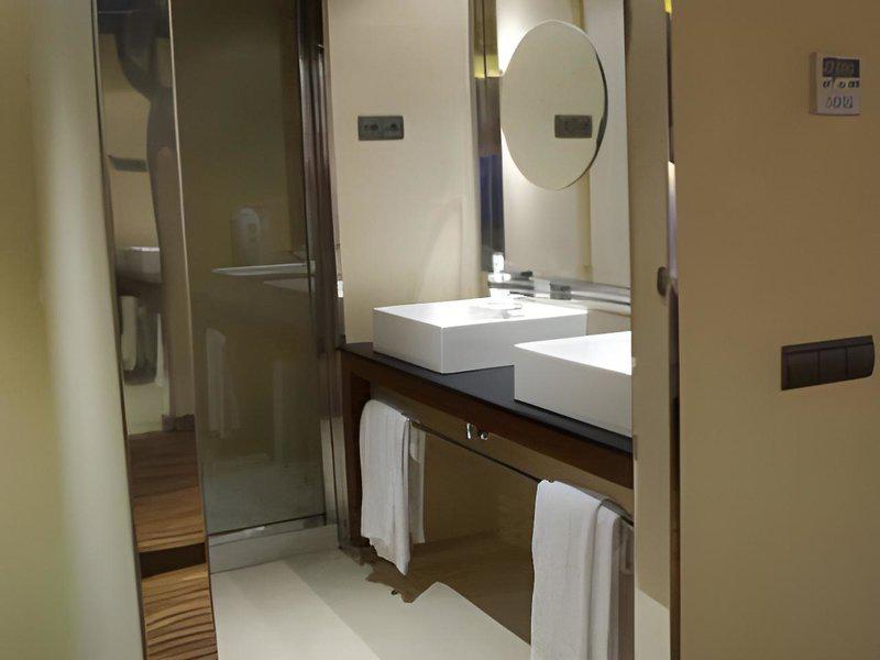 3EDC2C5FCEEA45FEE683EB2A14668B40