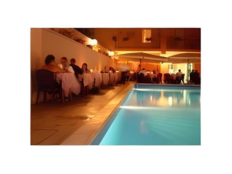 B1B660119C2F17CBB9BAA57362D6F586