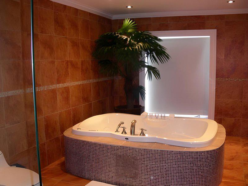 5670CEDE5C009DB41F2A27DBE1F6AD3B