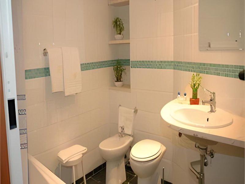 5281B5EA5B38B1AC7F2507C7780B564D