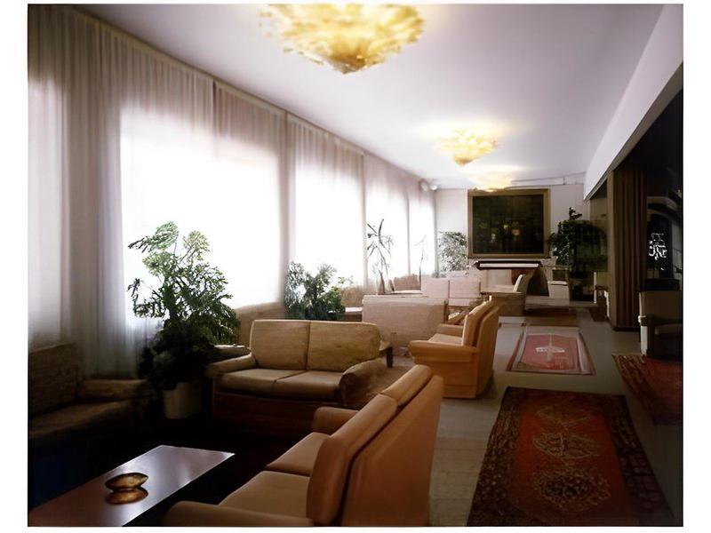 E127674252037C4EBF74B2AE624CBFB3