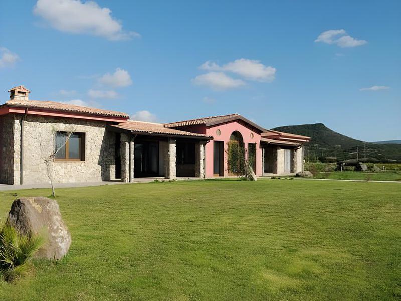 DBE0B7B39F3B7B6DE2D1190A884323B4