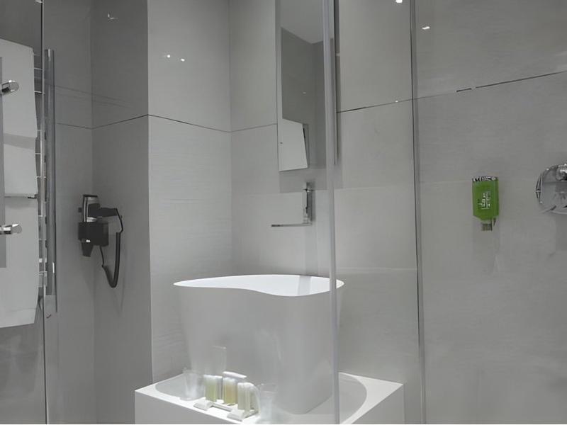 FDE08ABCA346E96AEFC0153C637A9DAD