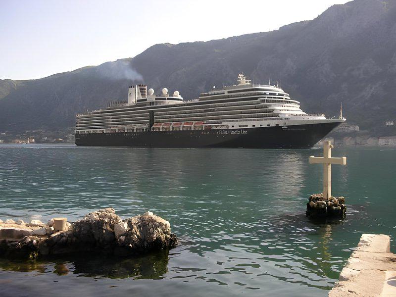 04C7CB814539C69A44B29F47AAEC627C