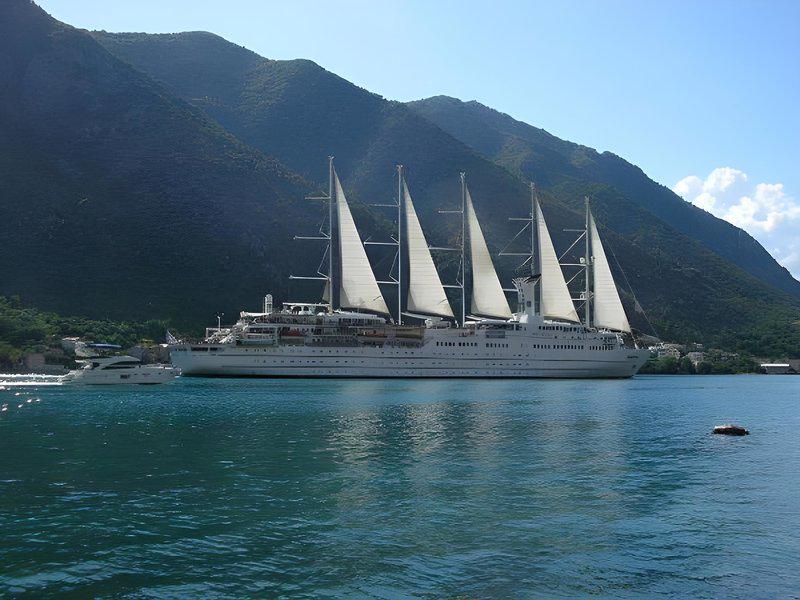 82CFE53E1F52DA337F9FBEAD35A278E9