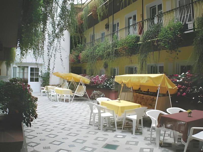 FBB41DA9FE58D88D6DABC14943C83D2E