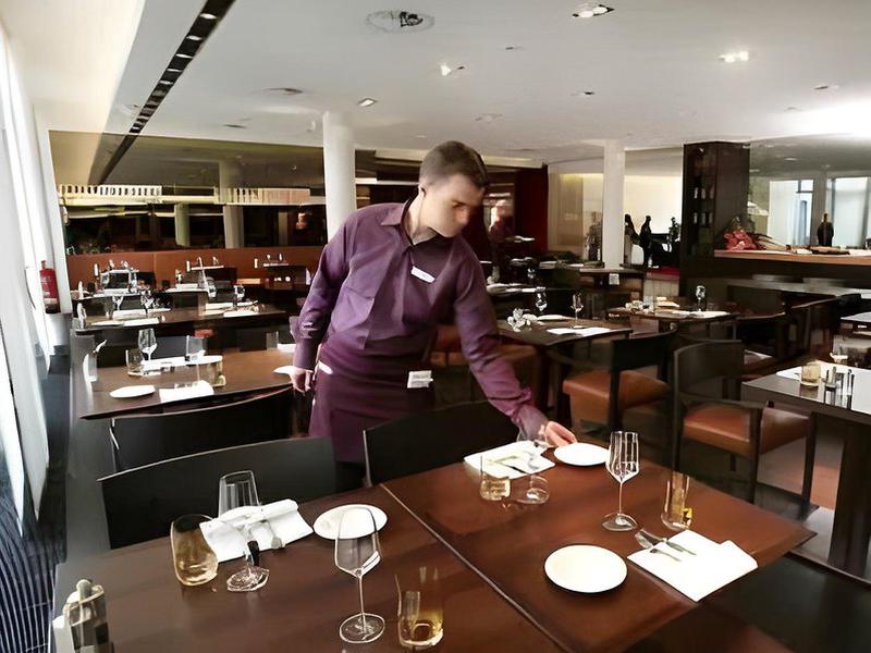 73C76C39D140724EA1402996C7E9F618