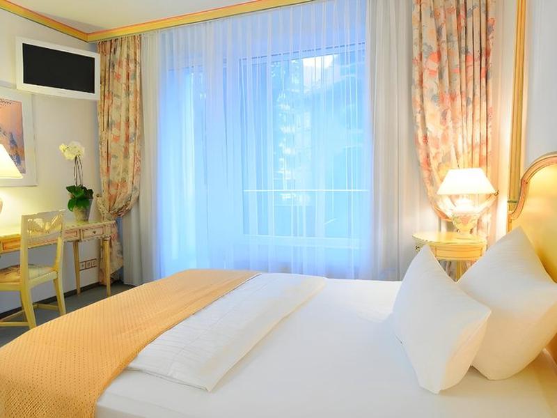 07F9618E0FBA35E6EED5C51C61770865