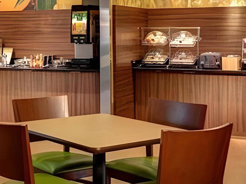 F9977AC08563BA29AAC2587870B04AEB