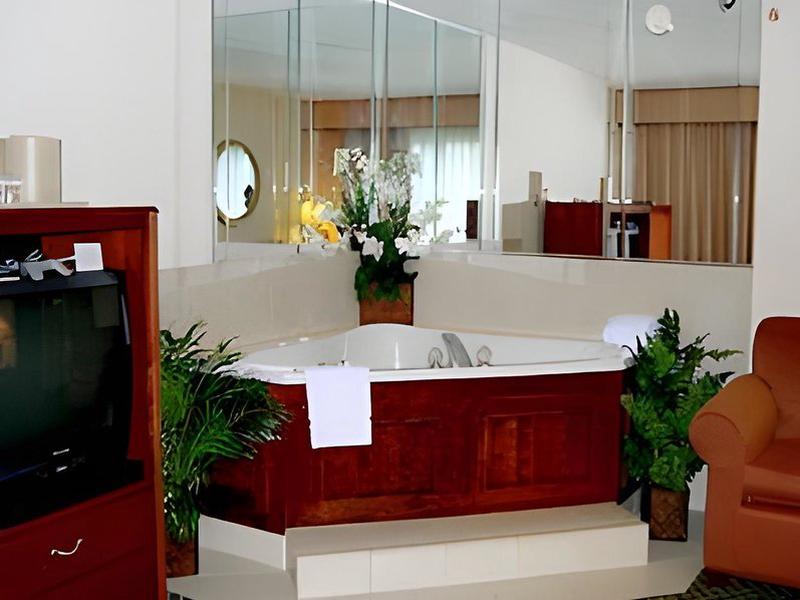 4FF5A71D3F8A05881696C8DD5C13F847