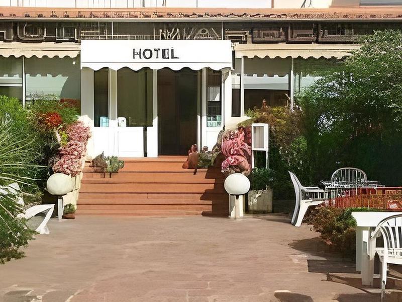 F262F95DE1CD1A39BB6211A35D26AE25