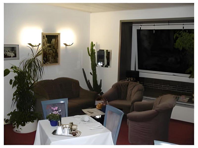 640B9D184D6500B87BF964E7F4BA0BB9