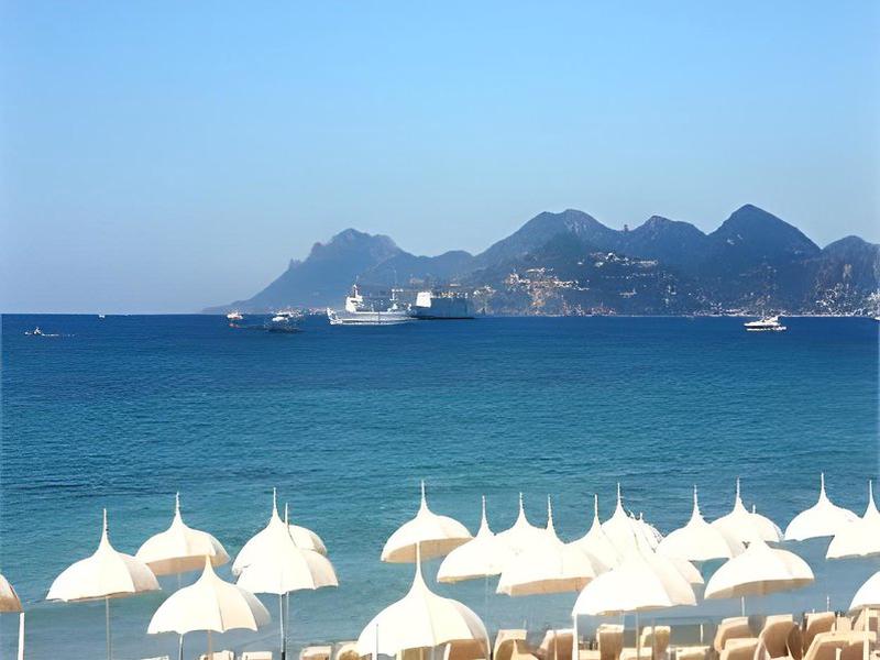 2BB15A0B629CD9FF0C246D58589802E2