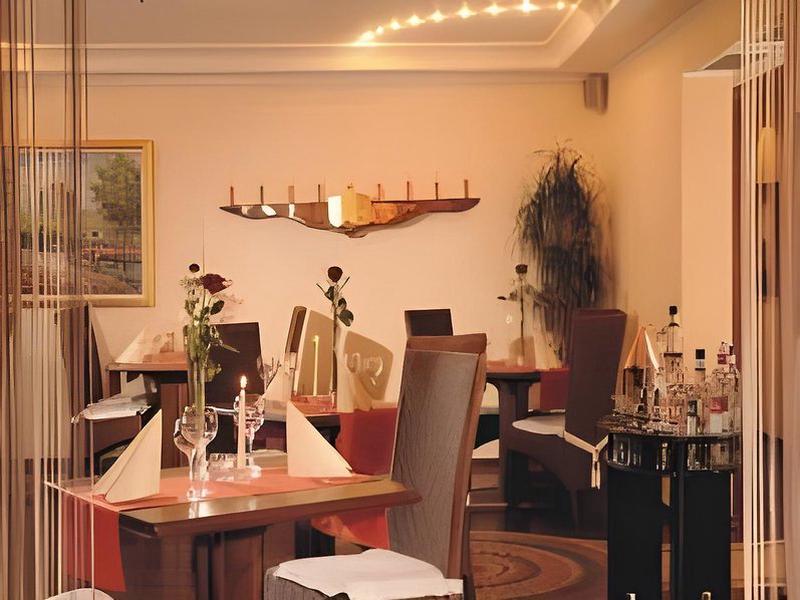 25032F7C4EC536FD2D4C82DC051B3B04