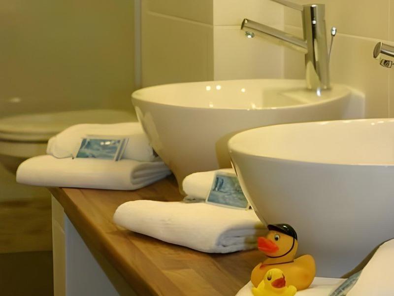 9734A030409940E1F59CF11738A66D70