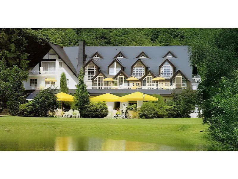 62FF2D2E9FB024F98D740862FFD6EDE9