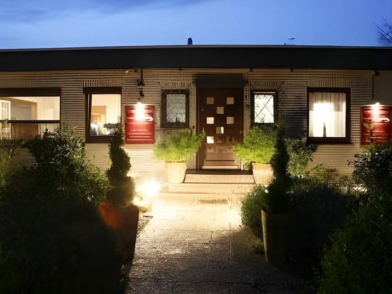 68A46B0CC021F3E93BA5581E16D50413