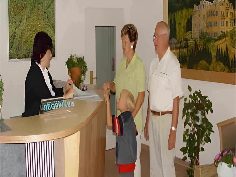 2AC321ECF736289E0145C8C8A5EDE1D8