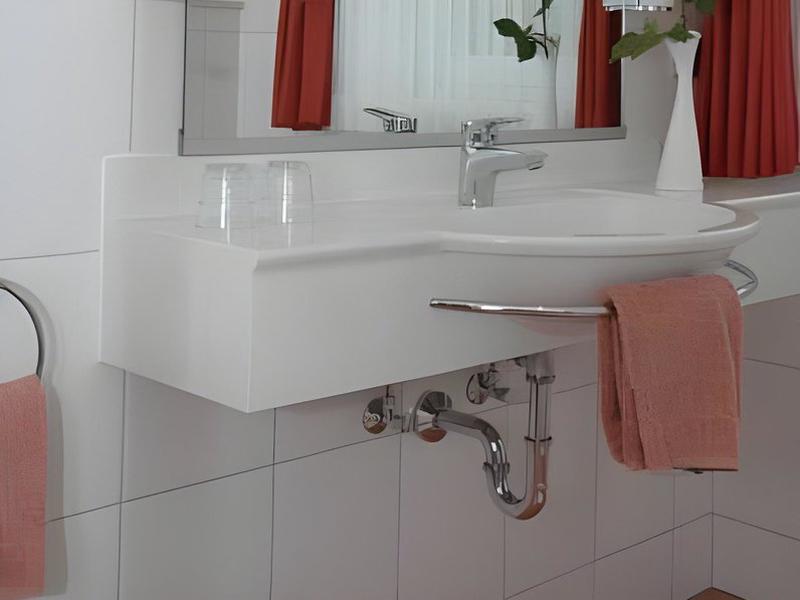 E97C08585596196514C0D3E48F106D49