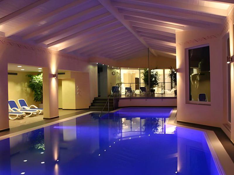 A8EFD568D0B76F322D8FA1476BFF5811