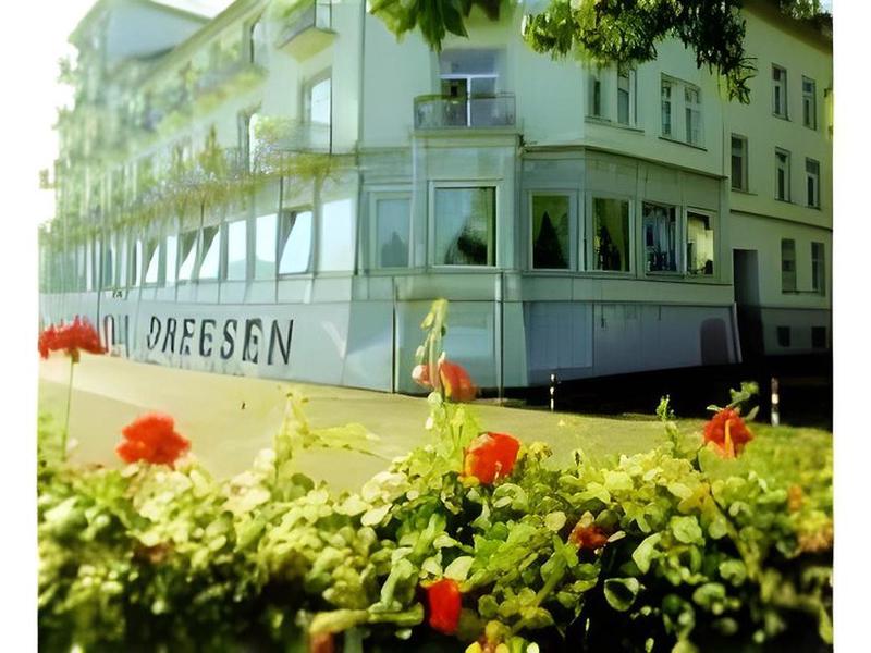 8949624A40E4FF78B1DE80262D6DCA7E