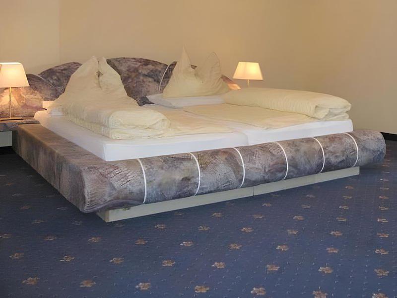 F1C50D46860BF9FAC0865BC779471A39