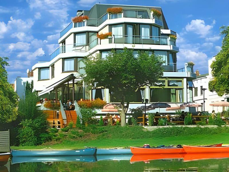 D4232380725B181E46CB366D20686471