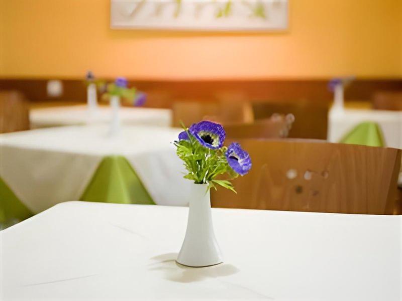 8703FDD36D7549BD7A2F22A3A71D86A9