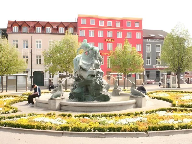 F6E2FB9304428F6BBFCEF5D8749B9F78