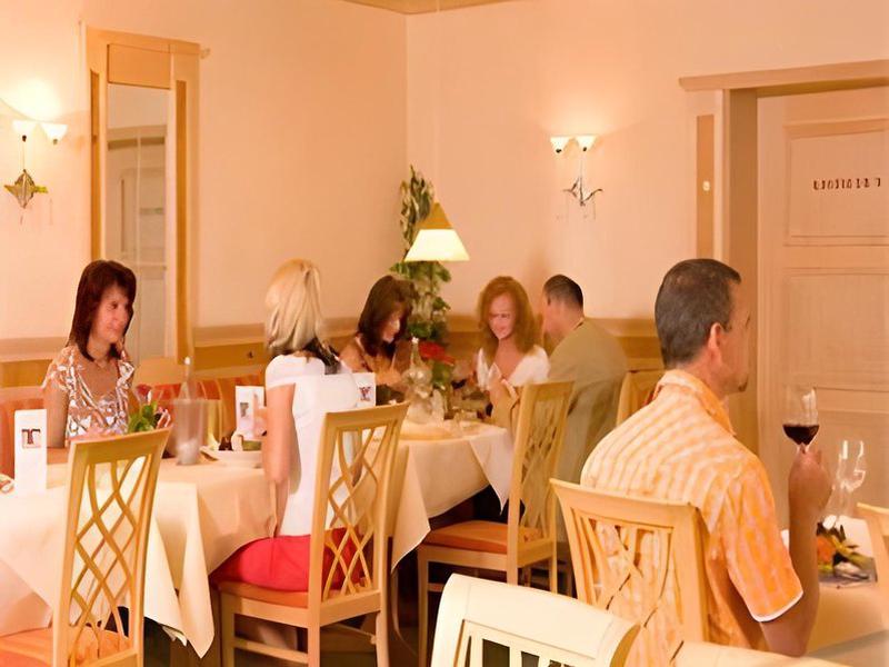 3F36CE1F225BC3BB4CCBF7EA542E75EA